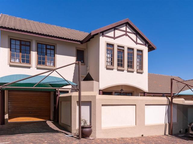 Townhouse for sale in Edenvale, Gauteng