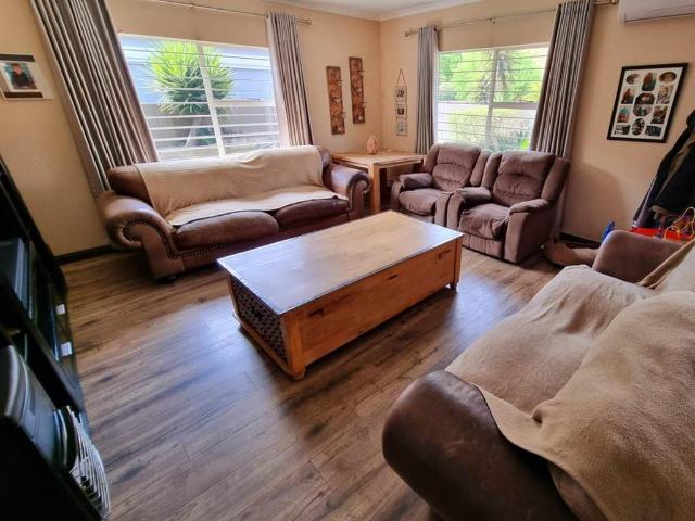 Townhouse for sale in Ekurhuleni, Gauteng