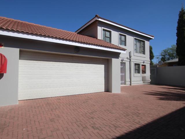 Townhouse for sale in Edenvale, Gauteng