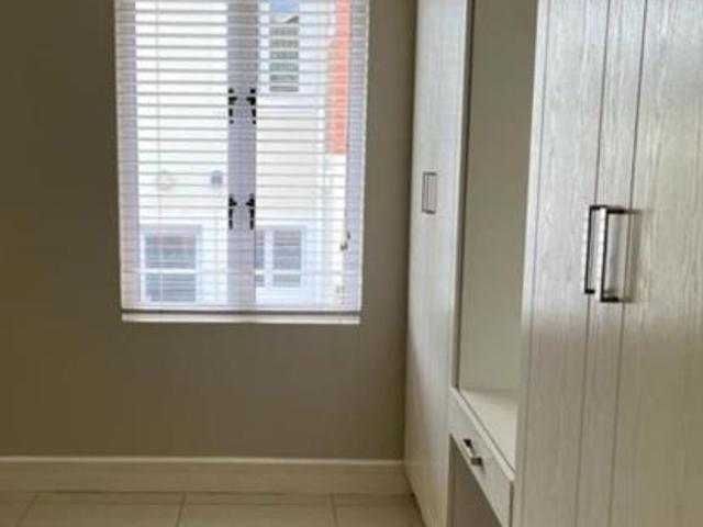 Townhouse for rent in Seaview, Kwazulu-natal
