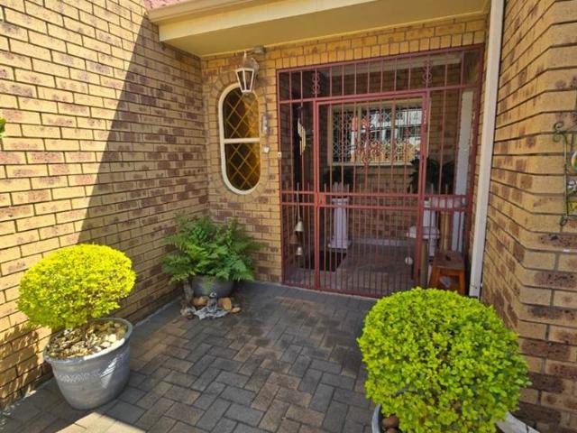 Townhouse for sale in Ekurhuleni, Gauteng