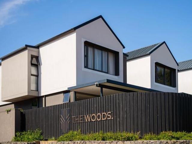 Townhouse for sale in Princess Grant, Kwazulu-natal