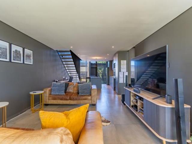 Townhouse for sale in Princess Grant, Kwazulu-natal