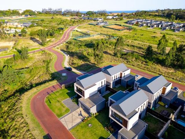 Townhouse for sale in Princess Grant, Kwazulu-natal