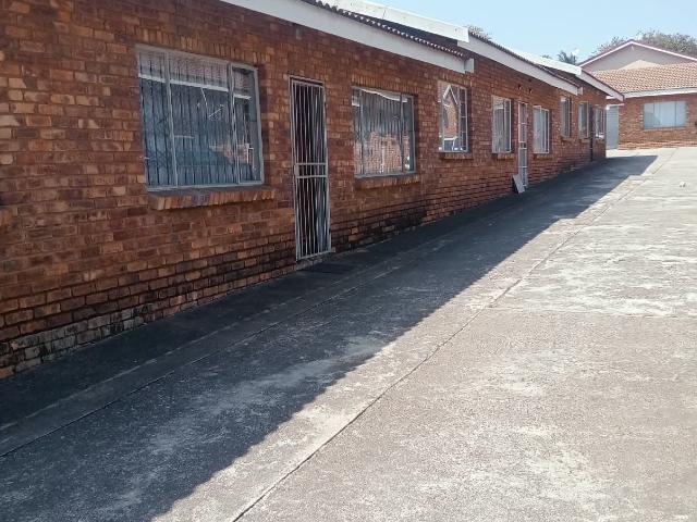 Townhouse for sale in Brits, Madibeng Local Municipality