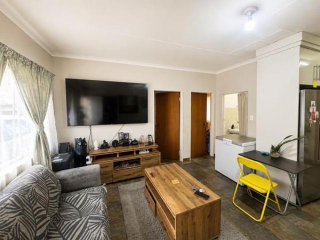 Townhouse for sale in Hartbeespoort Dam Nature Reserve, North West