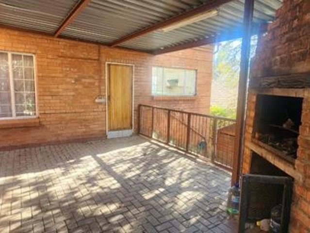 Townhouse for sale in Hartbeespoort Dam Nature Reserve, North West