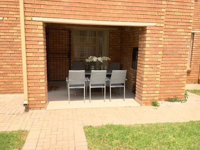 Townhouse for rent in Waterkloof, Gauteng