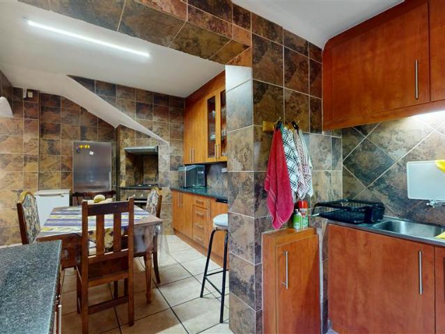 Townhouse for sale in Ekurhuleni, Gauteng