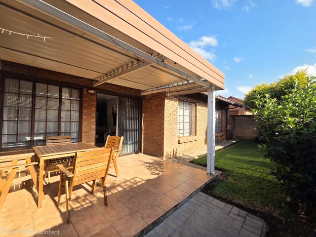 Townhouse for sale in Waterkloof, Gauteng