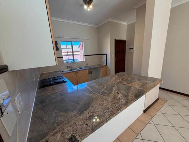 Townhouse for rent in Waterkloof, Gauteng