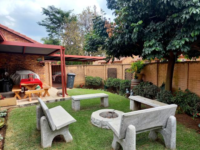 Townhouse for sale in Waterkloof, Gauteng