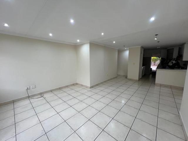 Townhouse for rent in Waterkloof, Gauteng