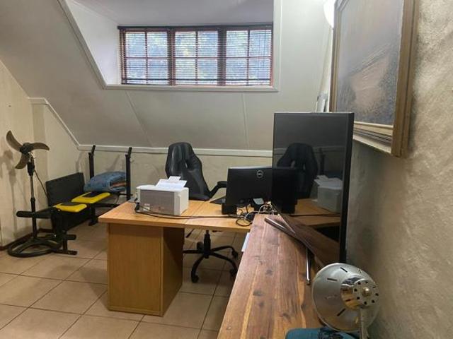 Townhouse for rent in Waterkloof, Gauteng