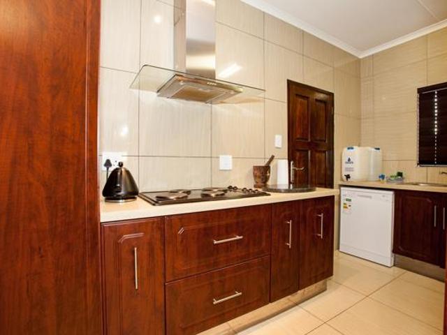 Townhouse for rent in Waterkloof, Gauteng