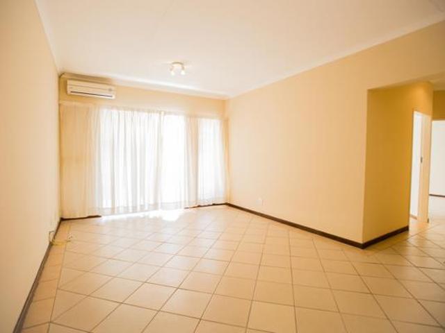 Townhouse for rent in Waterkloof, Gauteng