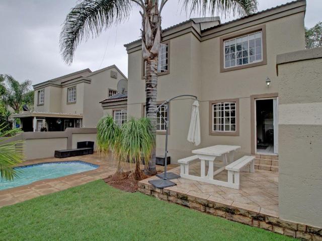 Townhouse for sale in Waterkloof, Gauteng
