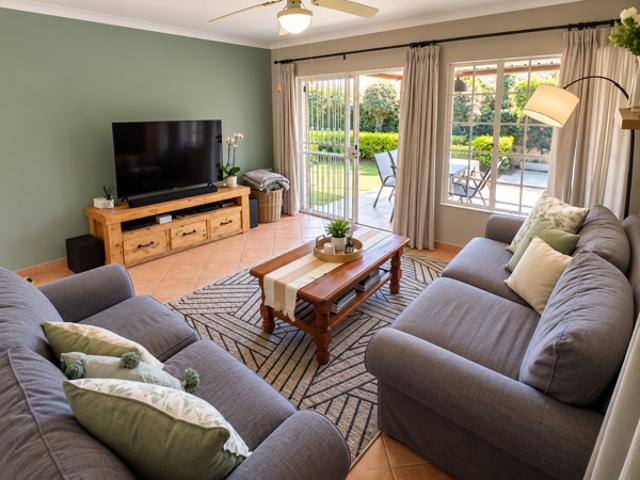 Townhouse for rent in Waterkloof, Gauteng