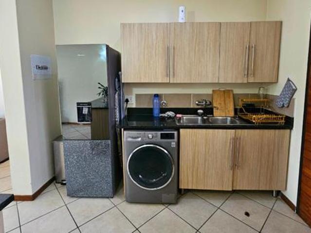 Townhouse for rent in Waterkloof, Gauteng