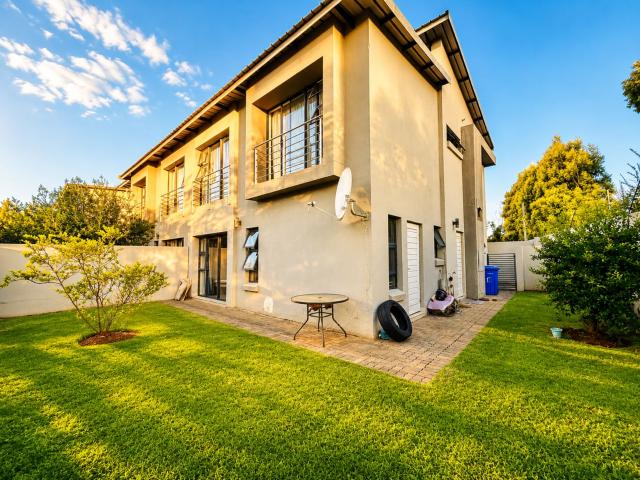 Townhouse for sale in Waterkloof, Gauteng