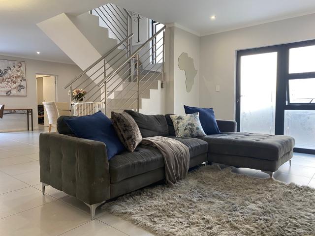 Townhouse for sale in Waterkloof, Gauteng