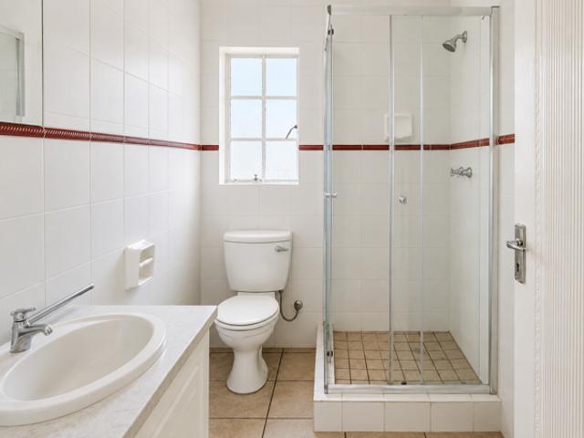 Townhouse for rent in Waterkloof, Gauteng