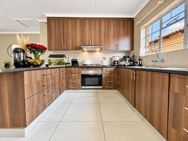 Townhouse for sale in Gert Sibande, Mpumalanga