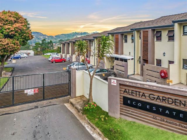 Townhouse for sale in Seaview, Kwazulu-natal