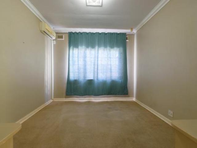 Townhouse for rent in Seaview, Kwazulu-natal