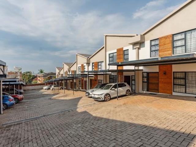Townhouse for sale in Seaview, Kwazulu-natal