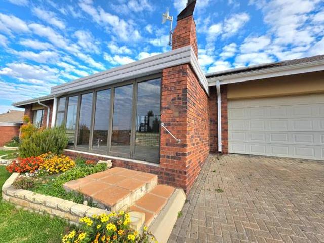 Townhouse for sale in Rosendal, Free State