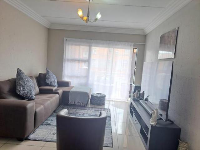 Townhouse for rent in Jansenpark, City of Ekurhuleni Metropolitan Municipality