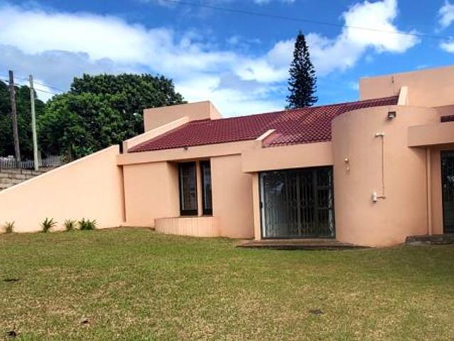 Townhouse for rent in Mount Moreland, Kwazulu-natal