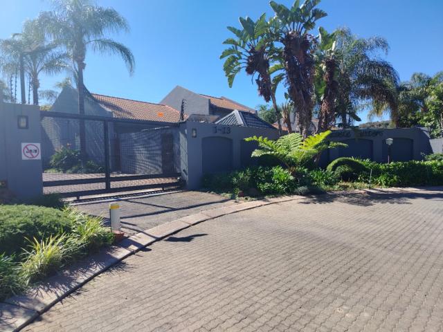 Townhouse for sale in Waterkloof, Gauteng