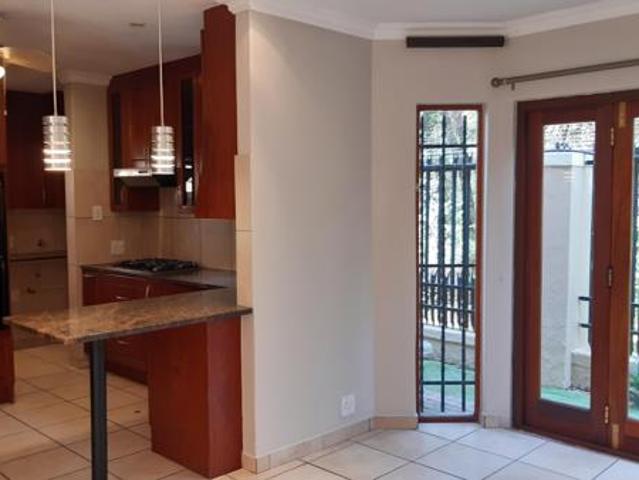 Townhouse for rent in Waterkloof, Gauteng