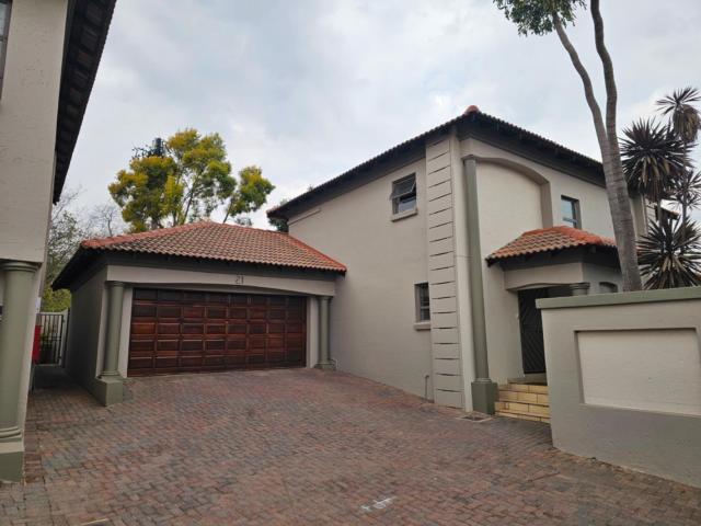 Townhouse for sale in Waterkloof, Gauteng
