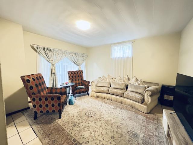 Townhouse for sale in Waterkloof, Gauteng