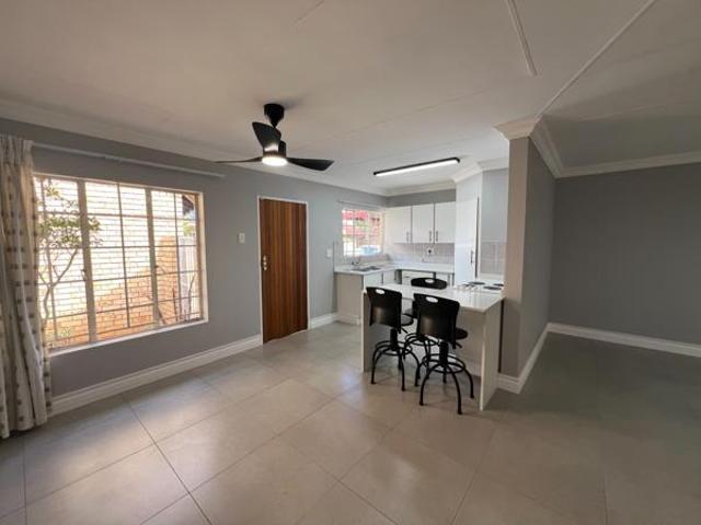 Townhouse for rent in Waterkloof, Gauteng