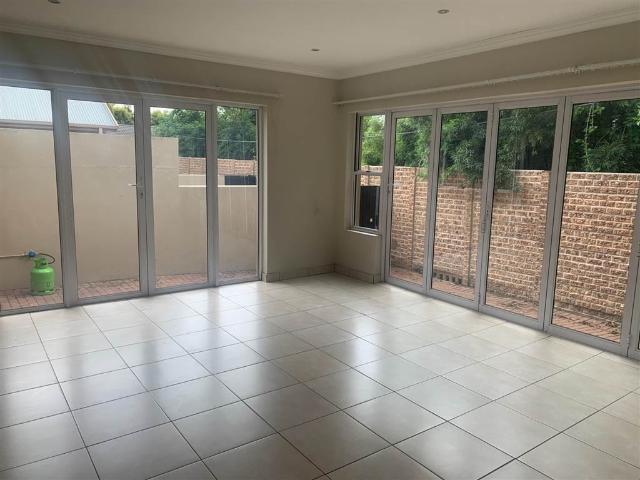 Townhouse for rent in Johannesburg, North & Sandton