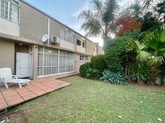 Townhouse for sale in Vosloorus, Gauteng