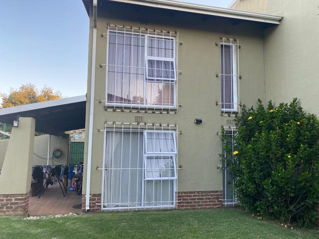 Townhouse for sale in Ekurhuleni, Gauteng