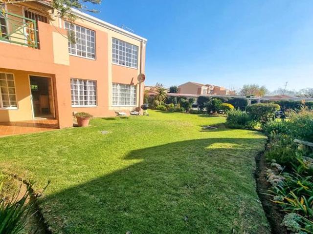 Townhouse for rent in Ekurhuleni, Gauteng