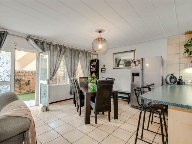 Townhouse for sale in Vosloorus, Gauteng