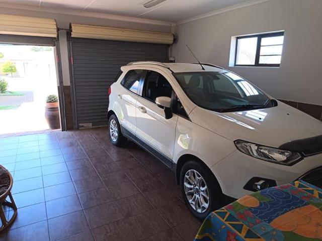 Townhouse for sale in Jeffreys Bay, Kouga Local Municipality