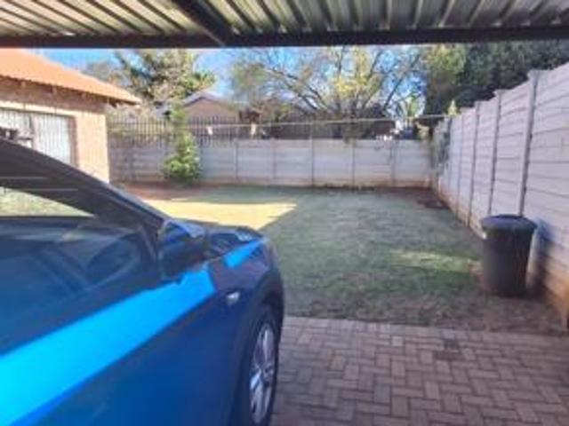 Townhouse for sale in Dr Kenneth Kaunda, North West