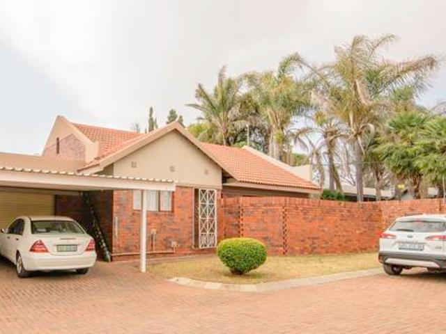 Townhouse for sale in Klerksdorp, North West