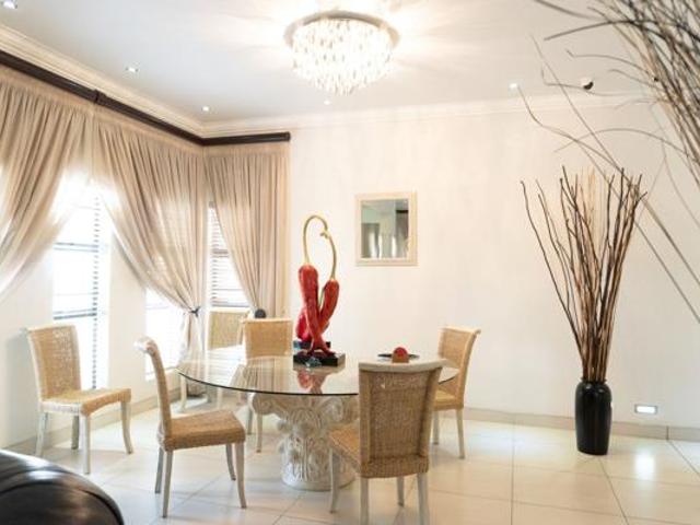 Townhouse for sale in Dr Kenneth Kaunda, North West
