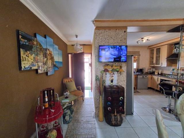 Townhouse for sale in Klerksdorp, Matlosana Local Municipality