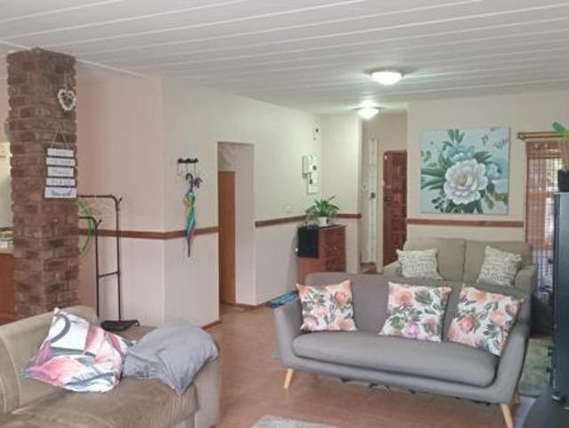Townhouse for sale in Dr Kenneth Kaunda, North West