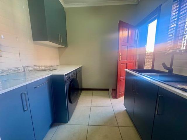 Townhouse for sale in Dr Kenneth Kaunda, North West
